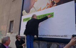 Fotostrecke von der Aktion „Tabakwerbung überkleben“ in Dortmund