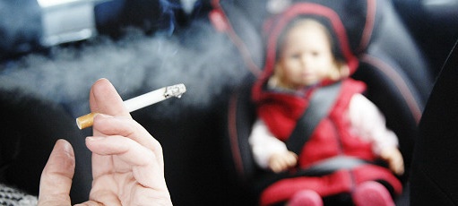 Rauchverbot in Autos, wenn Kinder mitfahren