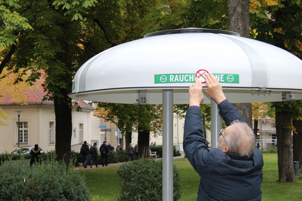 Qualmen auf dem Campus ( Berliner Woche )